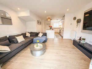 Photo 13- click for photo gallery